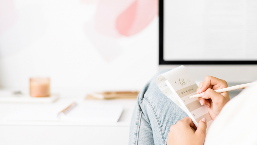 The way you speak to yourself matters. My inner critic can be super mean, so I've had to learn to speak nicer to myself in my head. And it's improved my #mentalhealth so much! I want to share with you how I did it with 5 steps to a more positive inner voice